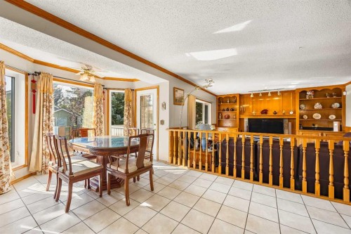 2203 Sirocco Drive Sw, Calgary, AB - Indoor Photo Showing Dining Room