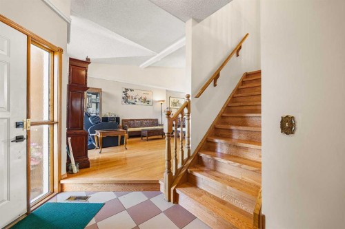 2203 Sirocco Drive Sw, Calgary, AB - Indoor Photo Showing Other Room