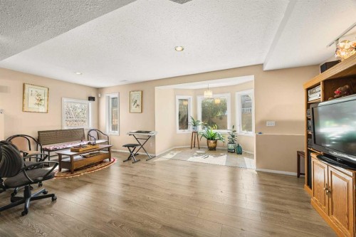 2203 Sirocco Drive Sw, Calgary, AB - Indoor