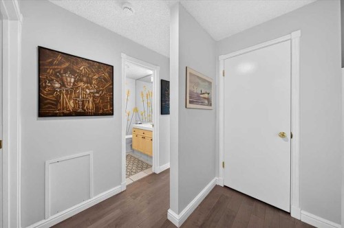 2410-202 Braeglen Close Sw, Calgary, AB - Indoor Photo Showing Other Room