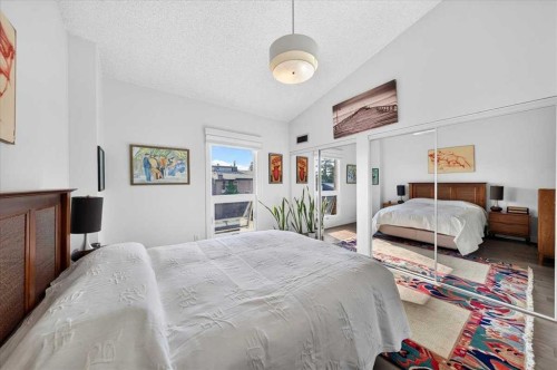 2410-202 Braeglen Close Sw, Calgary, AB - Indoor Photo Showing Bedroom