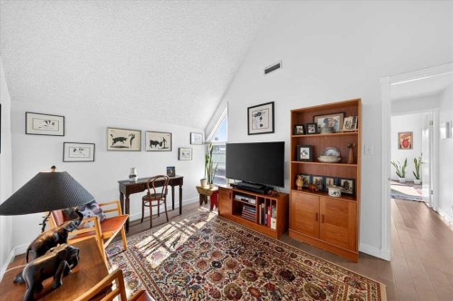 2410-202 Braeglen Close Sw, Calgary, AB - Indoor