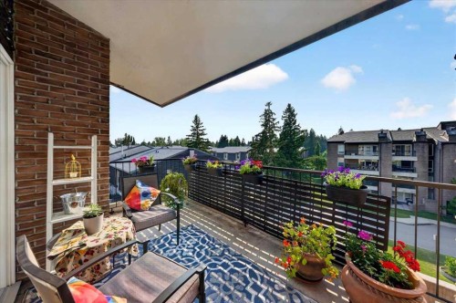 2410-202 Braeglen Close Sw, Calgary, AB - Outdoor With Exterior
