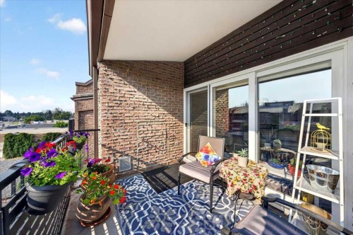 2410-202 Braeglen Close Sw, Calgary, AB - Outdoor