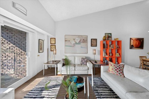 2410-202 Braeglen Close Sw, Calgary, AB - Indoor Photo Showing Living Room