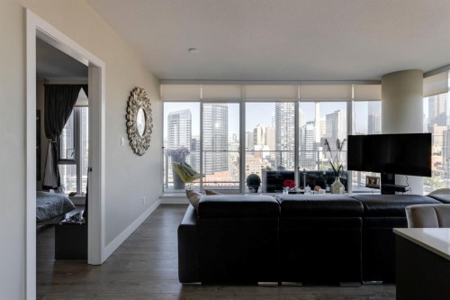 1509-1122 3 Street Se, Calgary, AB - Indoor Photo Showing Living Room