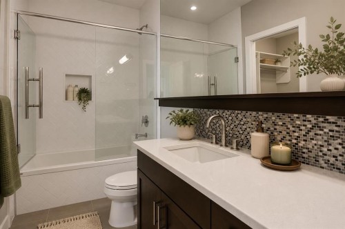 401-145 Burma Star Road Sw, Calgary, AB - Indoor Photo Showing Bathroom