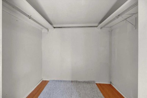 2025 40 Street Se, Calgary, AB - Indoor
