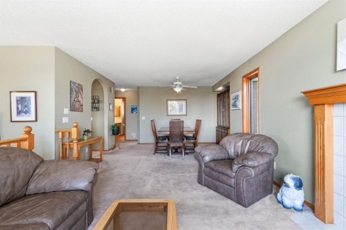 48 Headlands Close, Cochrane, AB - Indoor Photo Showing Living Room