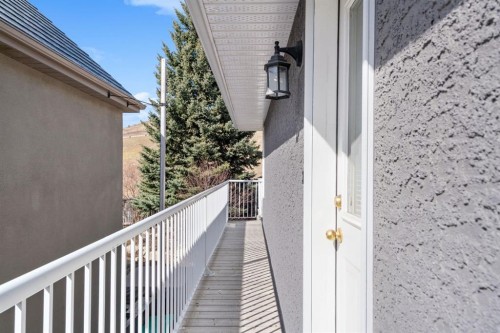 48 Headlands Close, Cochrane, AB - Outdoor