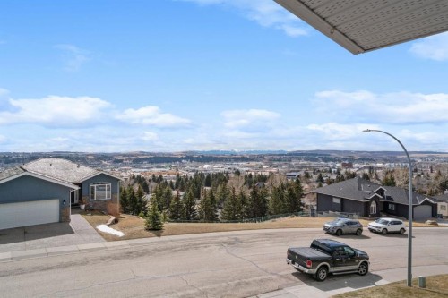 48 Headlands Close, Cochrane, AB - Outdoor