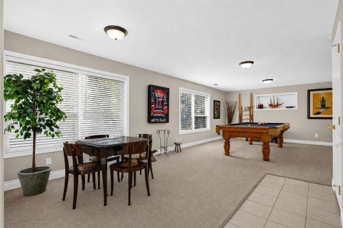 44 Strathlea Close Sw, Calgary, AB - Indoor