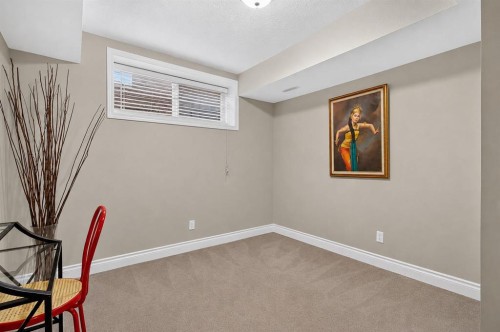 44 Strathlea Close Sw, Calgary, AB - Indoor Photo Showing Other Room