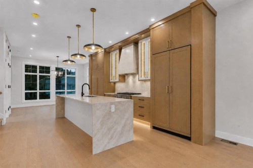 2328 54 Avenue Sw, Calgary, AB 