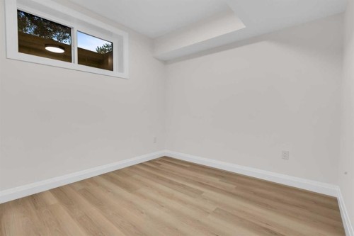 2328 54 Avenue Sw, Calgary, AB 