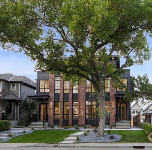 2328 54 Avenue Sw, Calgary, AB 