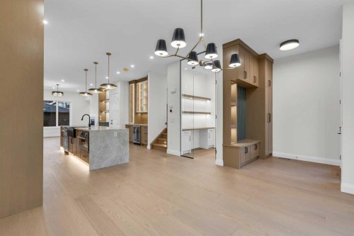 2328 54 Avenue Sw, Calgary, AB 