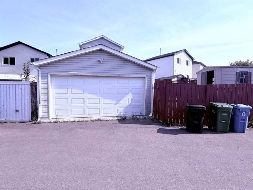 111 Martin Crossing Grove Ne, Calgary, AB 