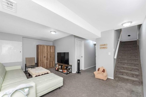 2 Saddlefield Crescent Ne, Calgary, AB - Indoor
