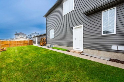 2 Saddlefield Crescent Ne, Calgary, AB - Outdoor