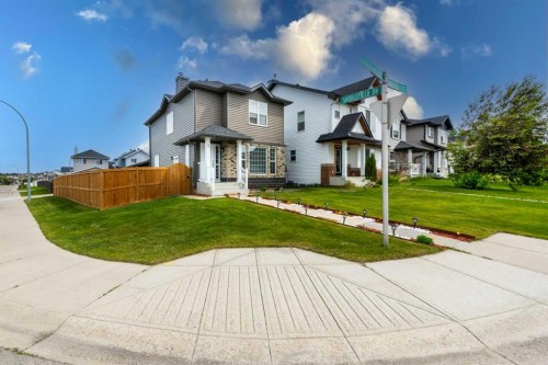 2 Saddlefield Crescent Ne, Calgary, AB - Outdoor With Facade