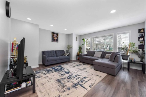 2 Saddlefield Crescent Ne, Calgary, AB - Indoor Photo Showing Living Room