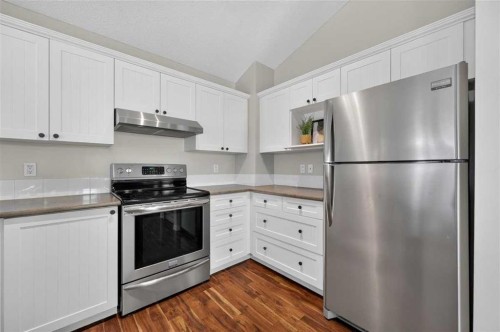 307 Covehaven View Ne, Calgary, AB - Indoor Photo Showing Kitchen With Stainless Steel Kitchen