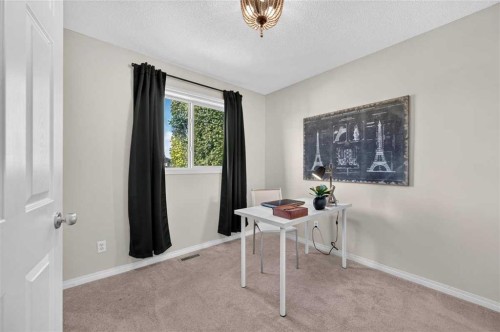 307 Covehaven View Ne, Calgary, AB - Indoor Photo Showing Other Room