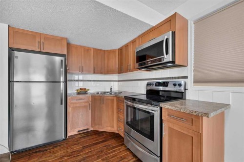 307 Covehaven View Ne, Calgary, AB - Indoor Photo Showing Kitchen With Stainless Steel Kitchen