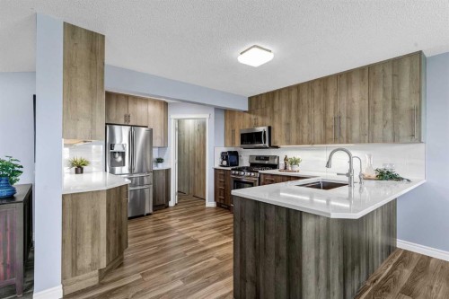 32 Valley Crest Gardens Nw, Calgary, AB 