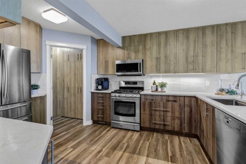 32 Valley Crest Gardens Nw, Calgary, AB 