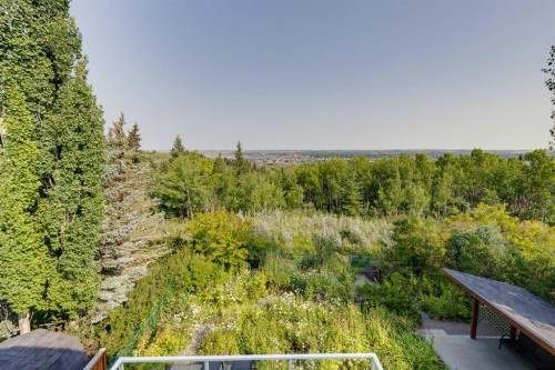 32 Valley Crest Gardens Nw, Calgary, AB 