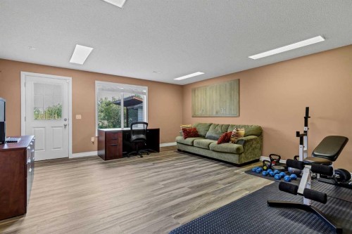 32 Valley Crest Gardens Nw, Calgary, AB 