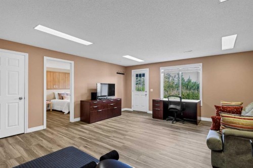 32 Valley Crest Gardens Nw, Calgary, AB 