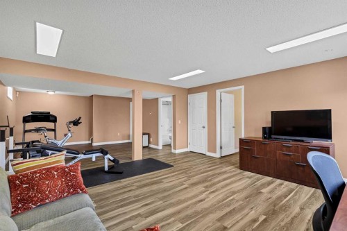 32 Valley Crest Gardens Nw, Calgary, AB 