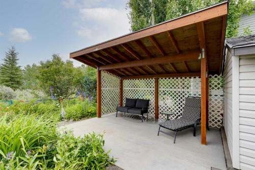 32 Valley Crest Gardens Nw, Calgary, AB 