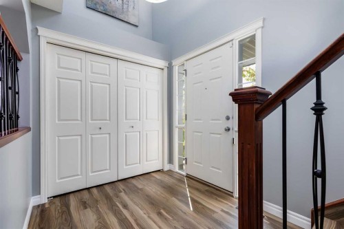 32 Valley Crest Gardens Nw, Calgary, AB 