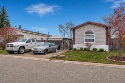 863 Brentwood Crescent  Strathmore, AB T1P 1E5