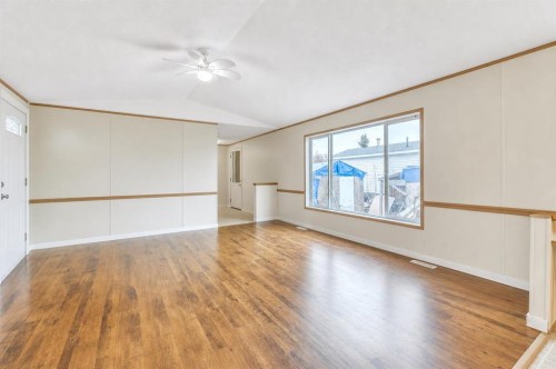 863 Brentwood Crescent, Strathmore, AB - Indoor Photo Showing Other Room