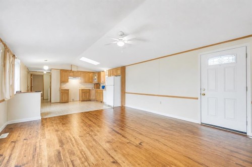 863 Brentwood Crescent, Strathmore, AB - Indoor
