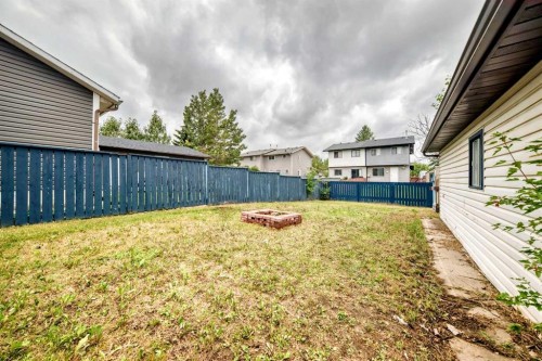 19 Falshire Drive Ne, Calgary, AB - Outdoor