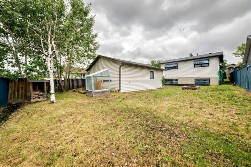 19 Falshire Drive Ne, Calgary, AB - Outdoor