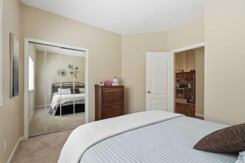 120 Sierra Morena Landing Sw, Calgary, AB - Indoor Photo Showing Bedroom