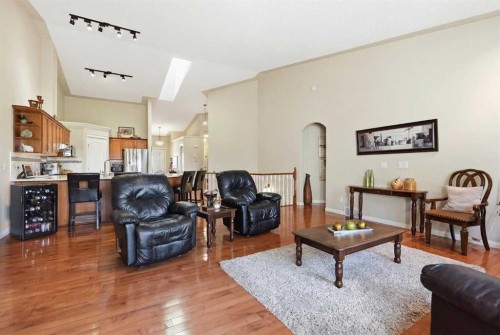 120 Sierra Morena Landing Sw, Calgary, AB - Indoor Photo Showing Living Room