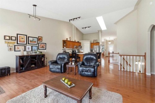 120 Sierra Morena Landing Sw, Calgary, AB - Indoor Photo Showing Living Room