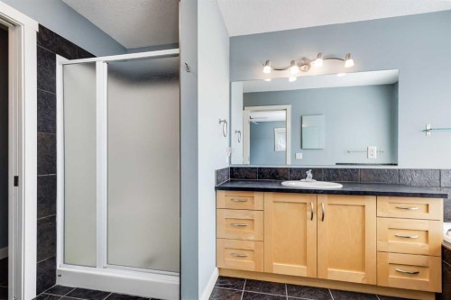 37 Cranleigh Heath Se, Calgary, AB - Indoor Photo Showing Bathroom