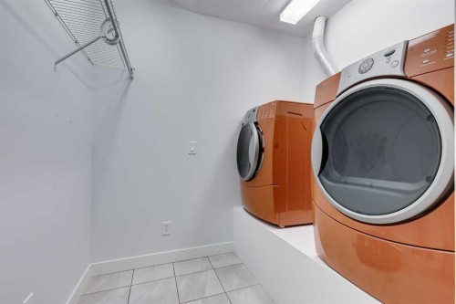 37 Cranleigh Heath Se, Calgary, AB - Indoor Photo Showing Laundry Room