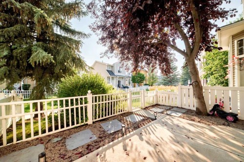 252 Mckenzie Towne Link Se, Calgary, AB - Outdoor