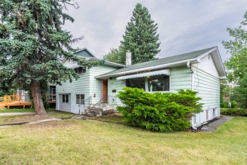 2628 Capitol Hill Crescent Nw, Calgary, AB - Outdoor