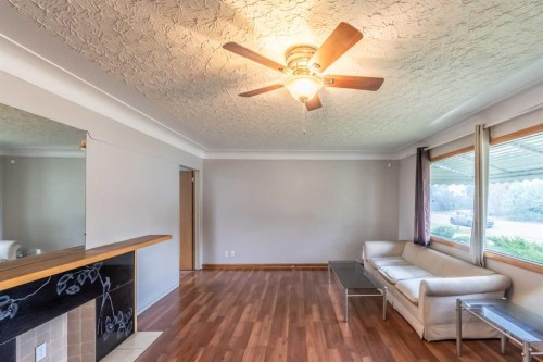 2628 Capitol Hill Crescent Nw, Calgary, AB - Indoor